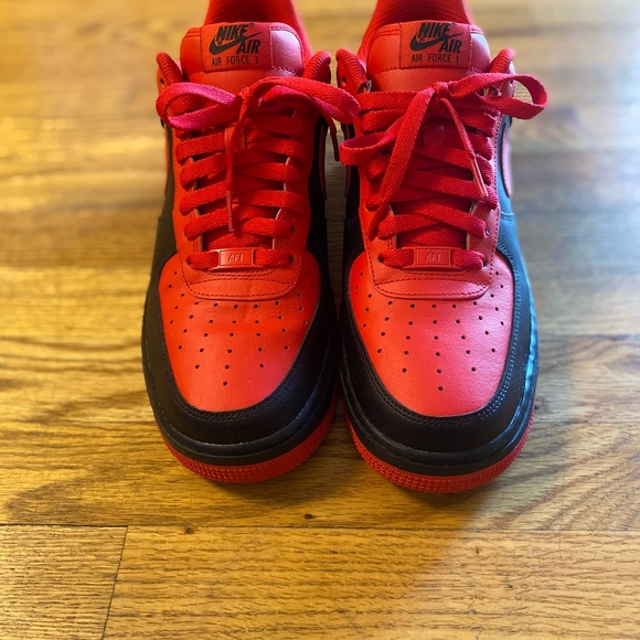 Nike Red and Black Sneakers - Picture 3 of 5